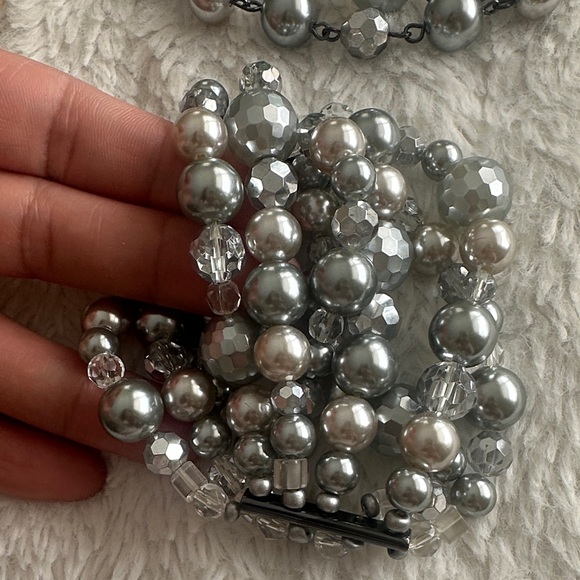 Lia Sophia Silver and Gray Pearl Necklace Set - Picture 3 of 4